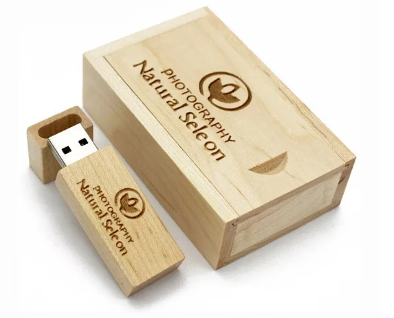 Unikt USB-minne i Trälåda – 64 GB med Eget Tryck